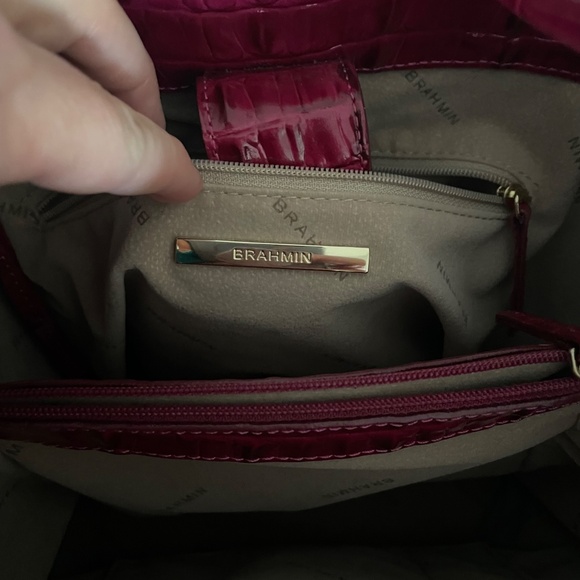 Brahmin Amelia La Scala Bucket bag- Fuchsia - Picture 4 of 5